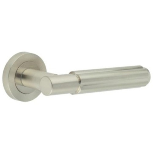 BLOOM LEVER HANDLE ON ROUND ROSE